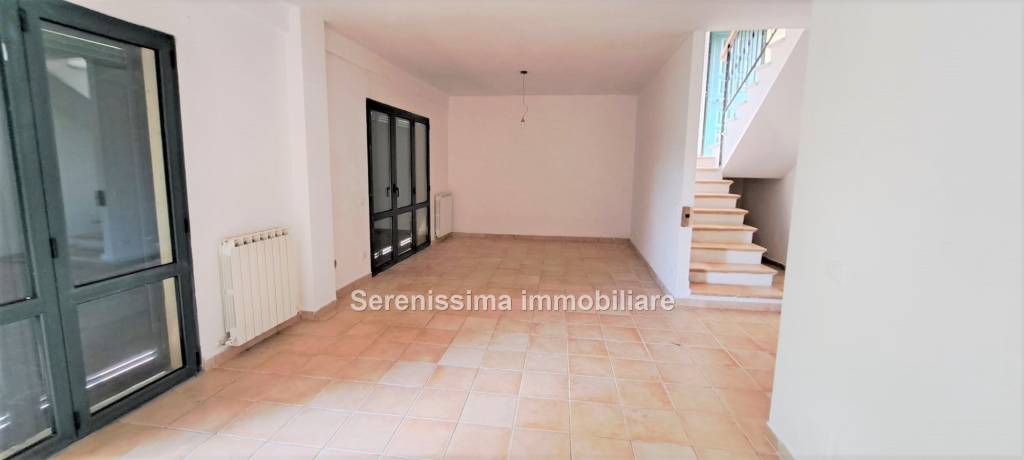 Appartamento in vendita a Montecalvo in Foglia