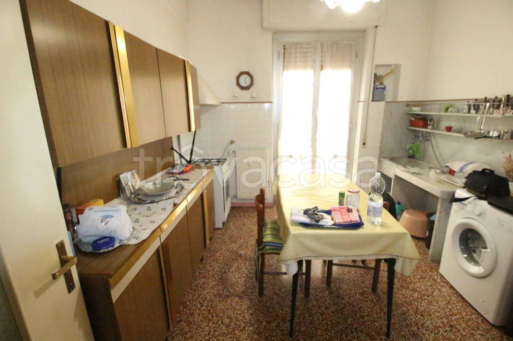 Appartamento in vendita a Genova via Pieve di Teco