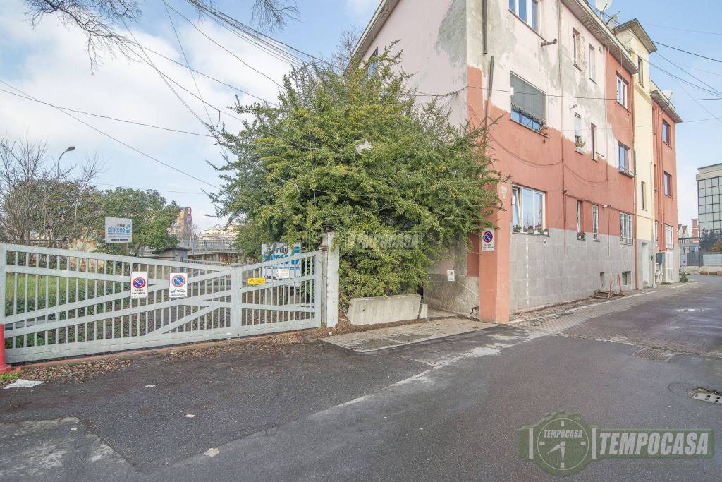 Appartamento in vendita a Sesto San Giovanni via Trento, 106