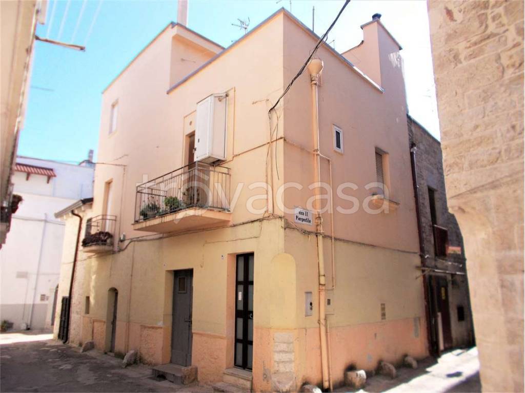 Casa Indipendente in vendita ad Acquaviva delle Fonti via Piergentile, 26
