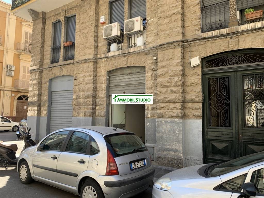 Negozio in vendita a Bari via Libertà, 27