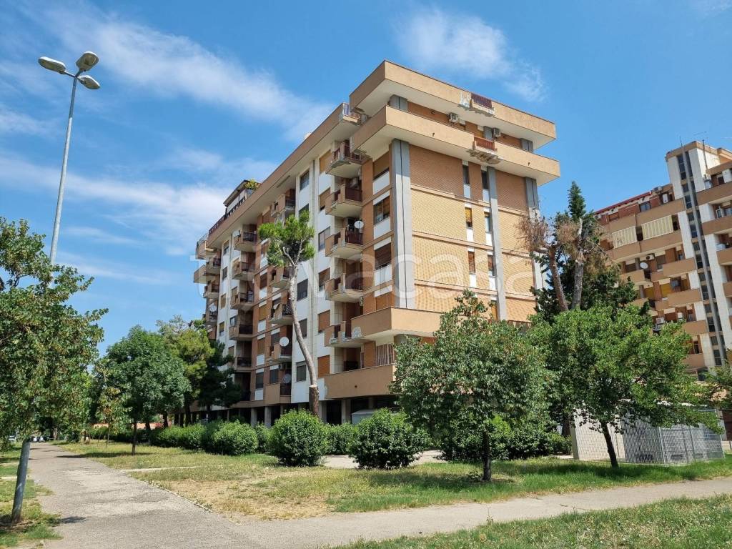 Appartamento in vendita a Foggia viale Luigi Pinto, 225