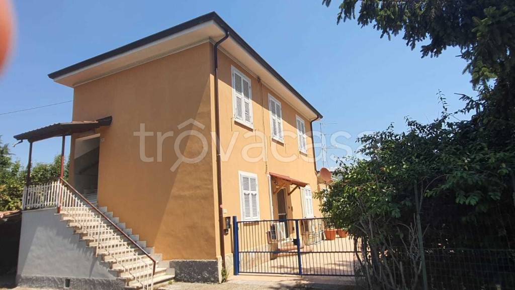 Villa Bifamiliare in vendita ad Arcola via 25 Aprile