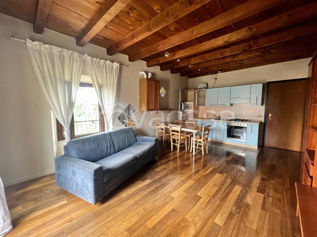Appartamento in vendita a Cantù via Fiammenghini, 34