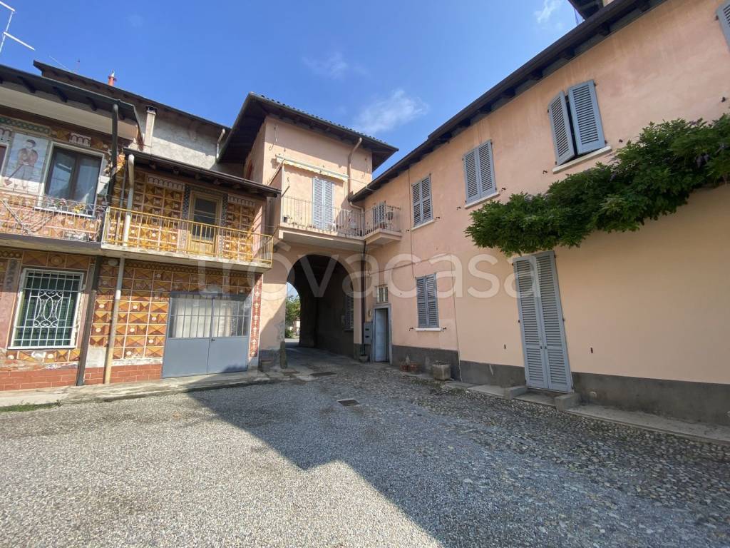 Casa Indipendente in vendita a Masate via Milano, 36
