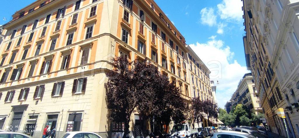 Appartamento in vendita a Roma via Plinio