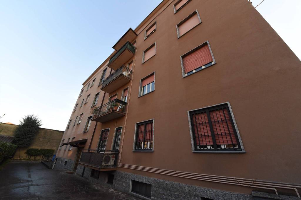 Appartamento in vendita a Desio via Giuseppe Rovani, 5