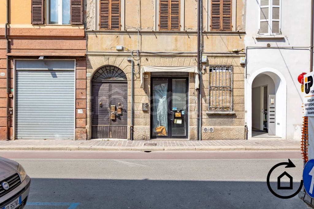 Intero Stabile in vendita a Forlì corso Giuseppe Garibaldi, 156