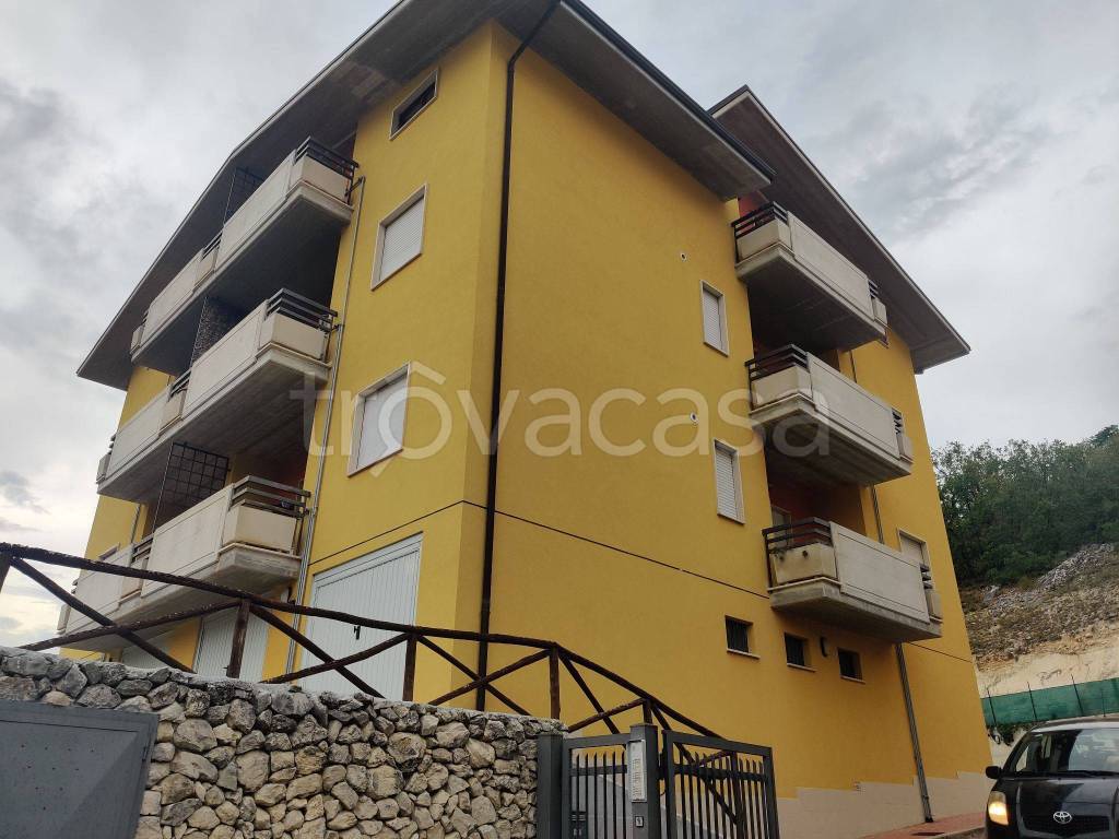 Appartamento in in vendita da privato a L'Aquila ss615, 5/d