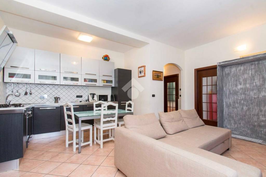 Appartamento in vendita a Riva presso Chieri via s. Bartolomeo, 22