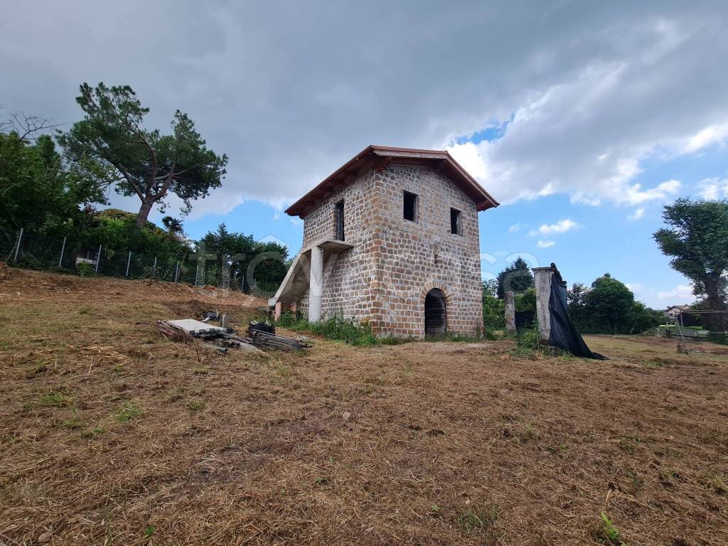 Casale in vendita a San Cesareo via Casilina, 518