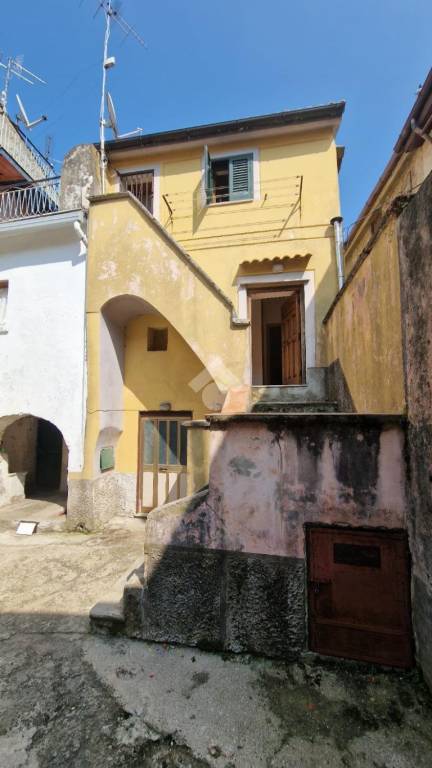Casa Indipendente in vendita a Giffoni Valle Piana via ludovico sica