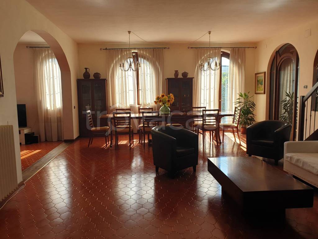 Villa Bifamiliare in vendita a Calcinaia