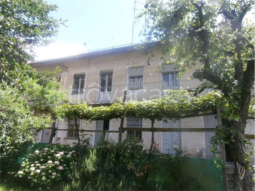Casa Indipendente in vendita a Perosa Argentina via re umberto, 14