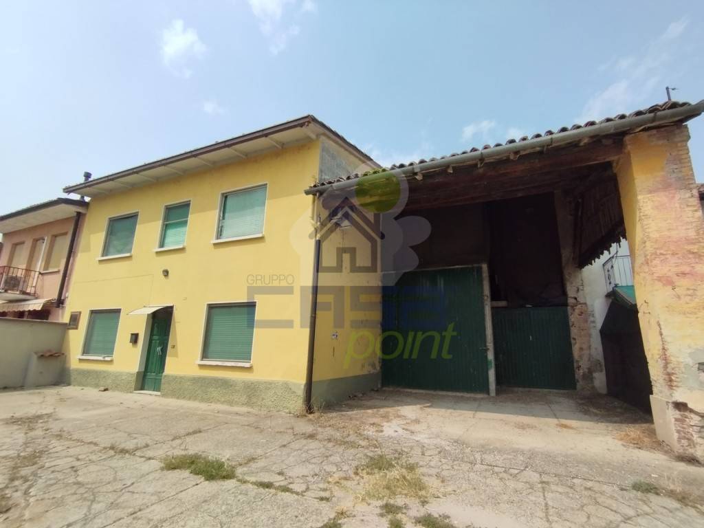 Casa Indipendente in vendita a Sospiro via mazzini 129