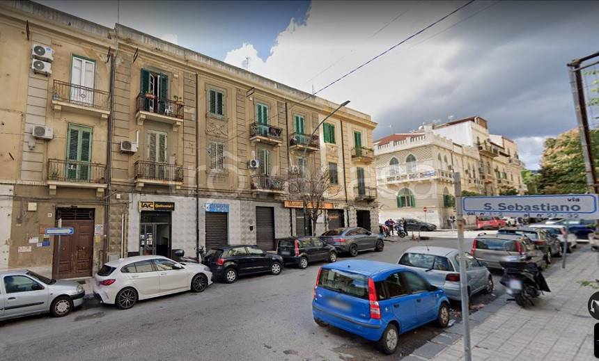 Negozio in vendita a Messina via Felice Bisazza, 65