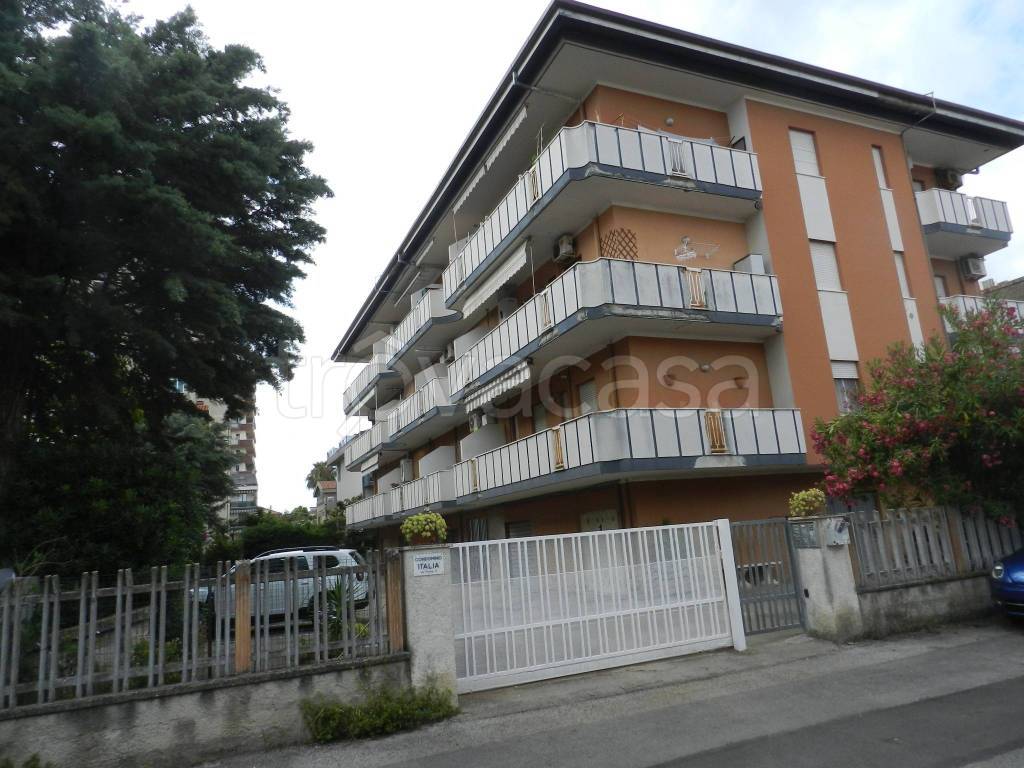 Appartamento in vendita a Montesilvano via Fortore, 5