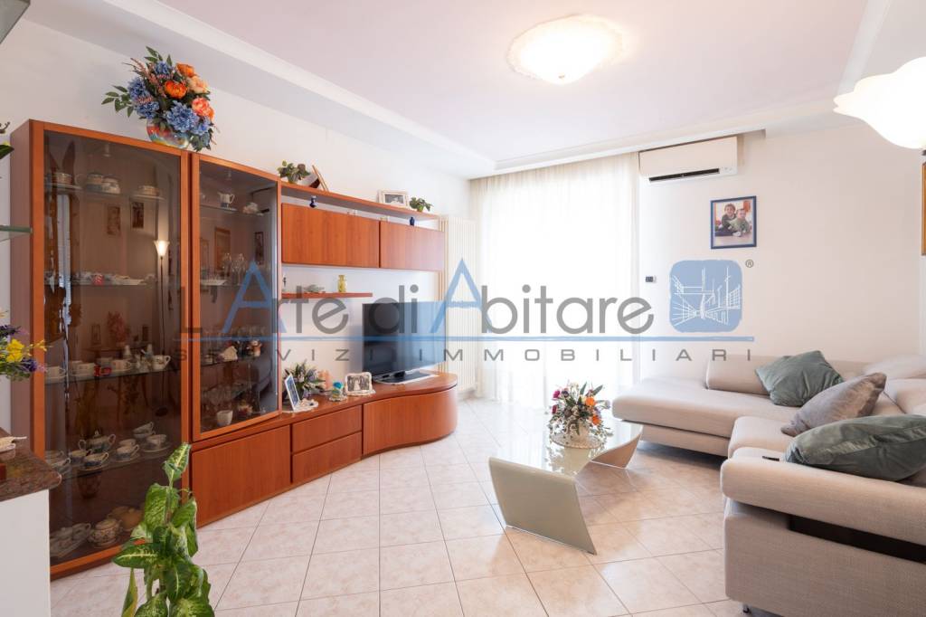Appartamento in vendita a Rimini via Antonio Fogazzaro, 1