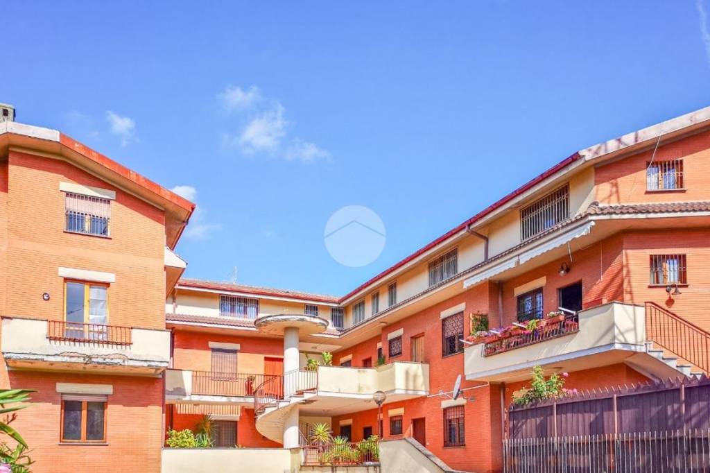 Appartamento in vendita a Guidonia Montecelio via Monte Cervino, 18
