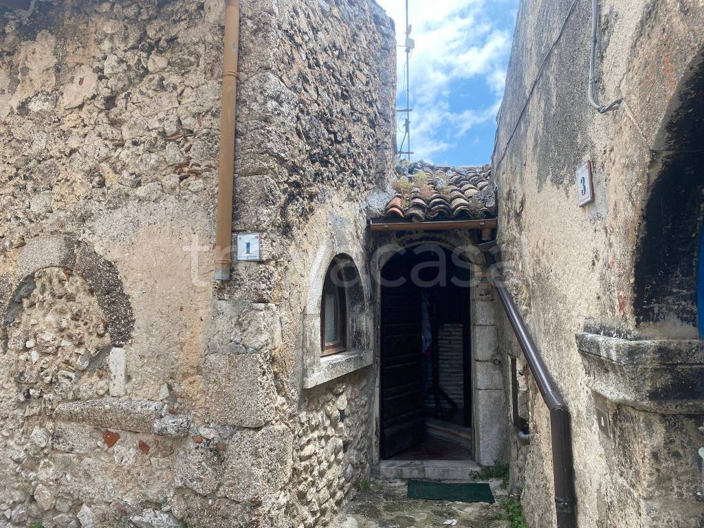 Casa Indipendente in vendita a Santo Stefano di Sessanio via Nazario Sauro