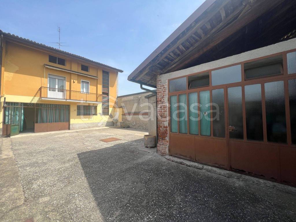 Casa Indipendente in vendita a Caravaggio via Nazario Sauro, 17