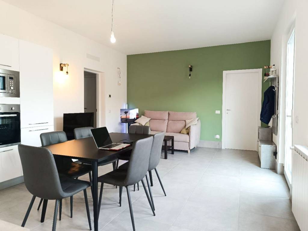 Appartamento in vendita a Cernobbio via Trieste, 32