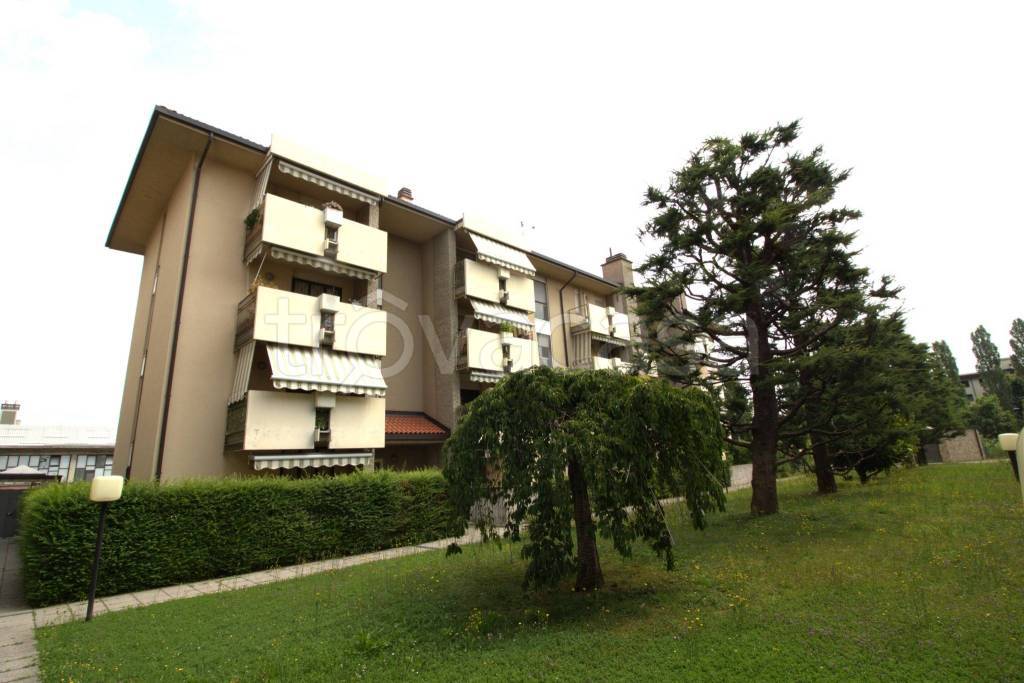 Appartamento in vendita a Bovisio-Masciago via Monte Grappa