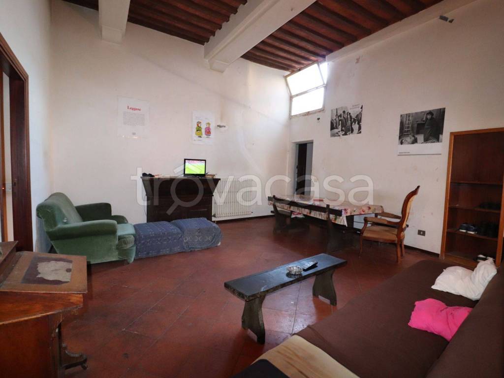 Appartamento in vendita a Siena via Paparoni