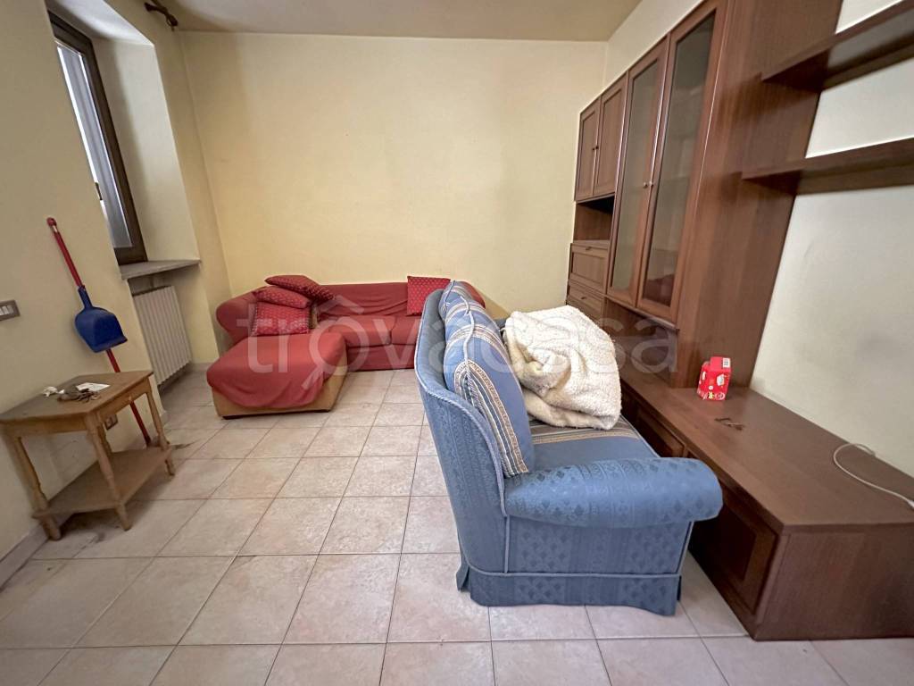 Appartamento in vendita a Gambolò via Molino
