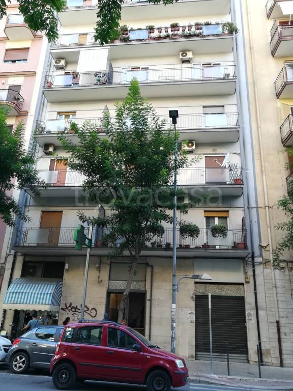 Appartamento in vendita a Bari viale Antonio Salandra, 25