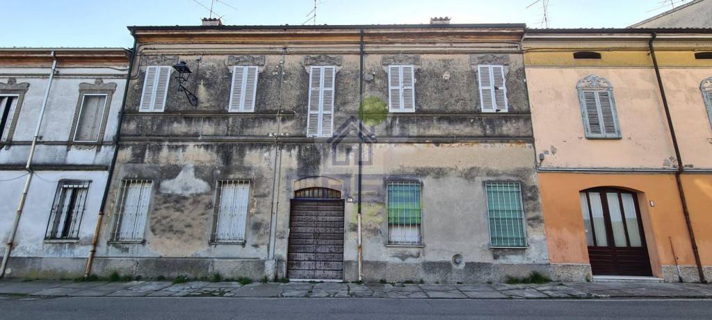 Casa Indipendente in vendita a Guastalla via turati guastalla