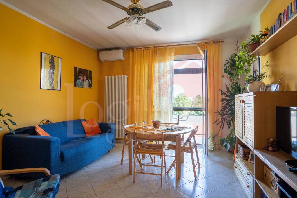 Appartamento in vendita a Pieve Emanuele via Rossini, 2