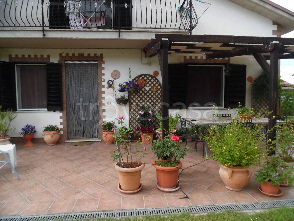 Villa in vendita a Rieti via Colle Santo Stefano, 24