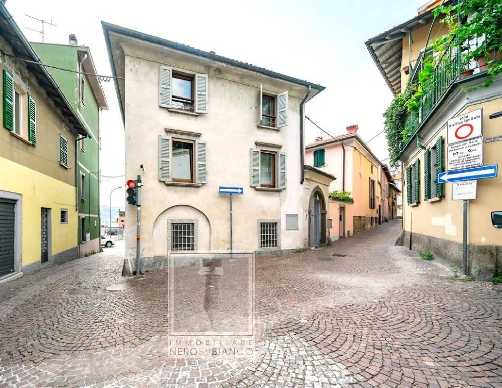 Casa Indipendente in vendita a Vercurago via italia