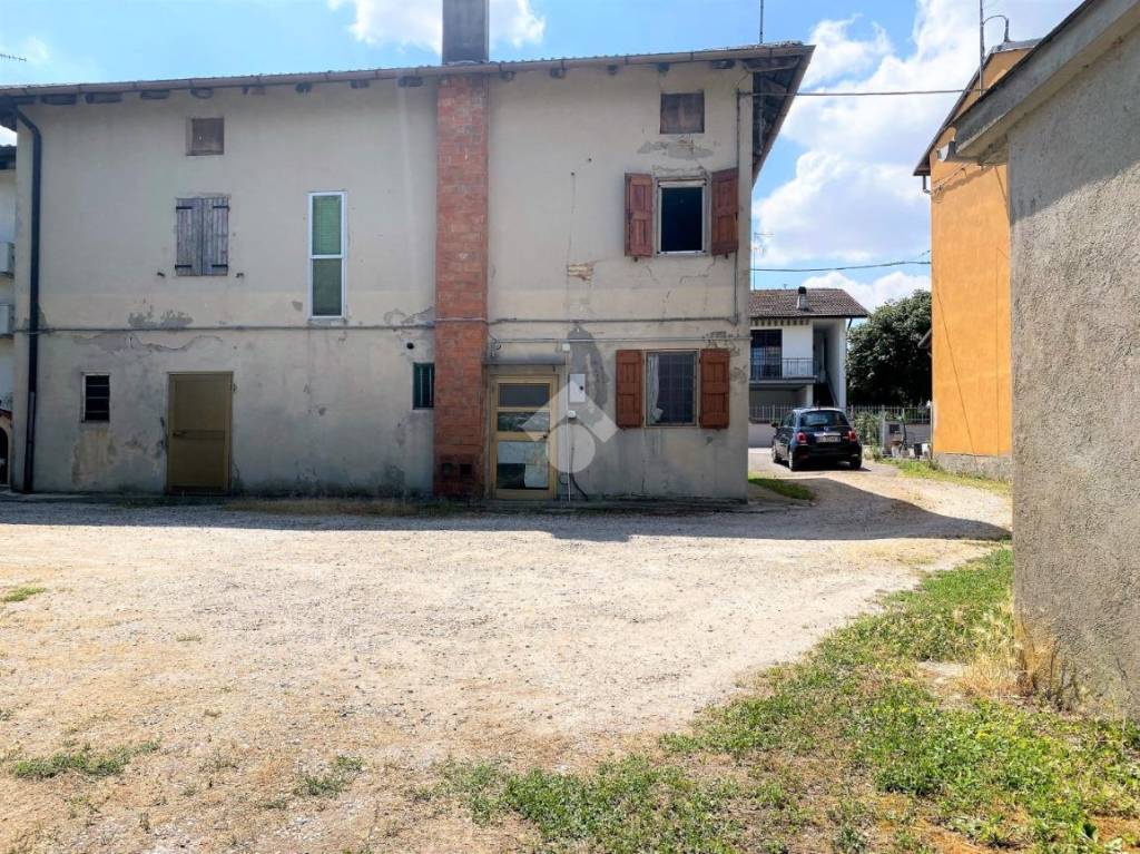Casa Indipendente in vendita a Molinella via canale, 24
