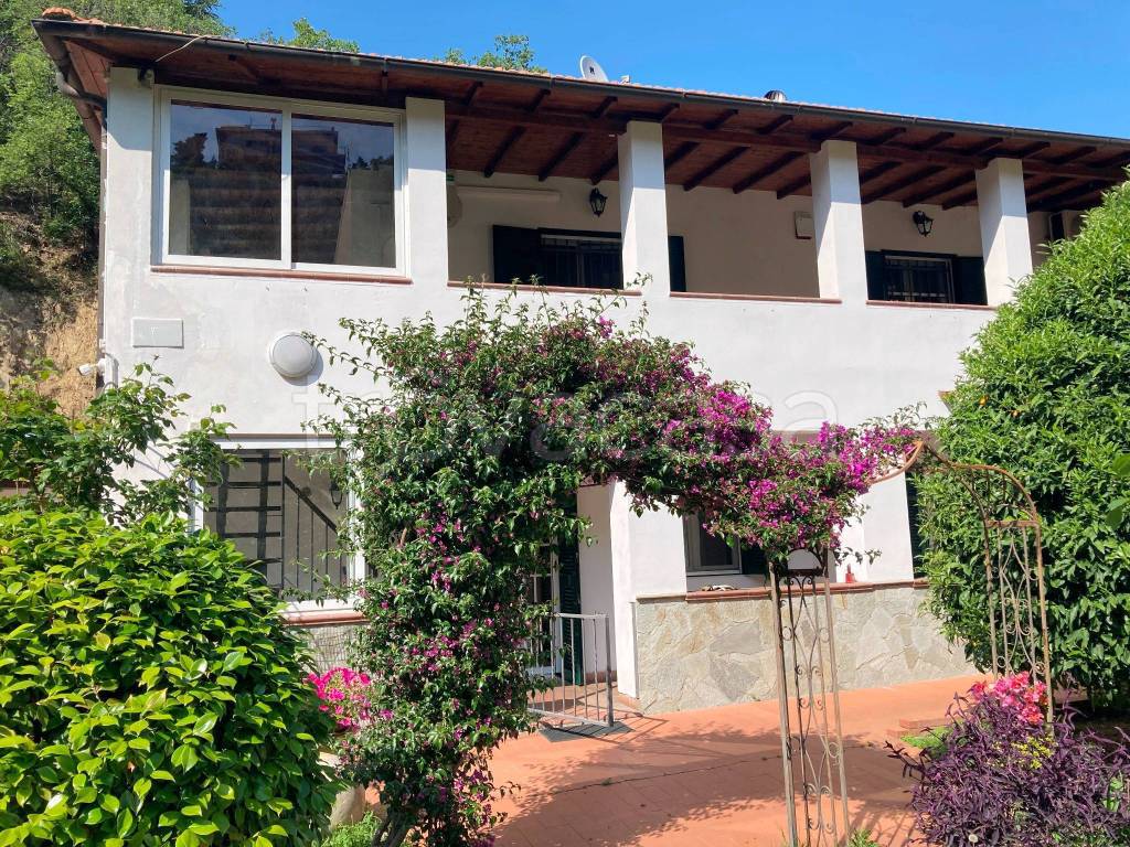 Villa in vendita ad Albissola Marina via Filippo Gentile, 75
