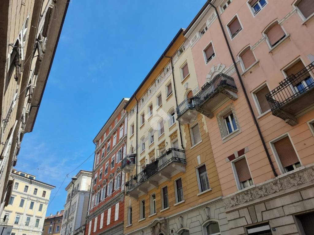 Appartamento in vendita a Trieste via Massimo d'Azeglio, 21