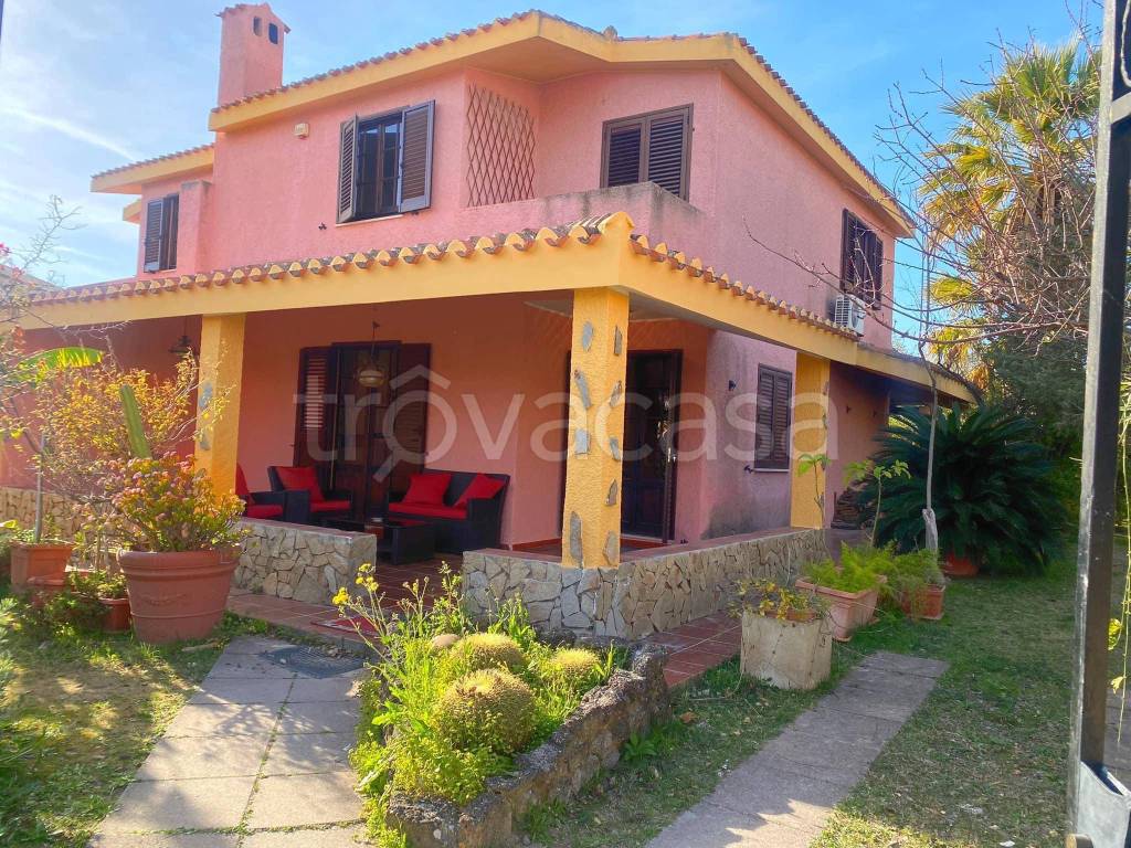 Villa Bifamiliare in in affitto da privato a Quartu Sant'Elena via Adda, 28
