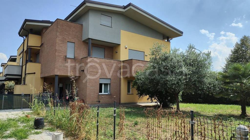Appartamento in vendita a San Giorgio su Legnano pietro emoli, 8