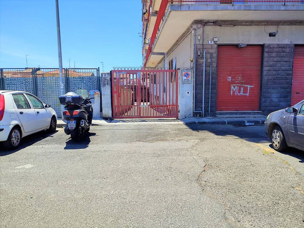 Garage in vendita a Catania via Francesco Laurana, 33