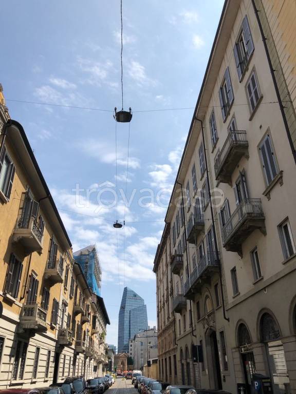 Appartamento in affitto a Milano via Castelfidardo
