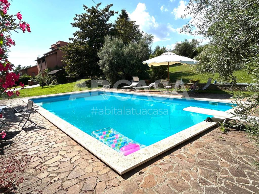 Villa Bifamiliare in vendita a Velletri via Rioli