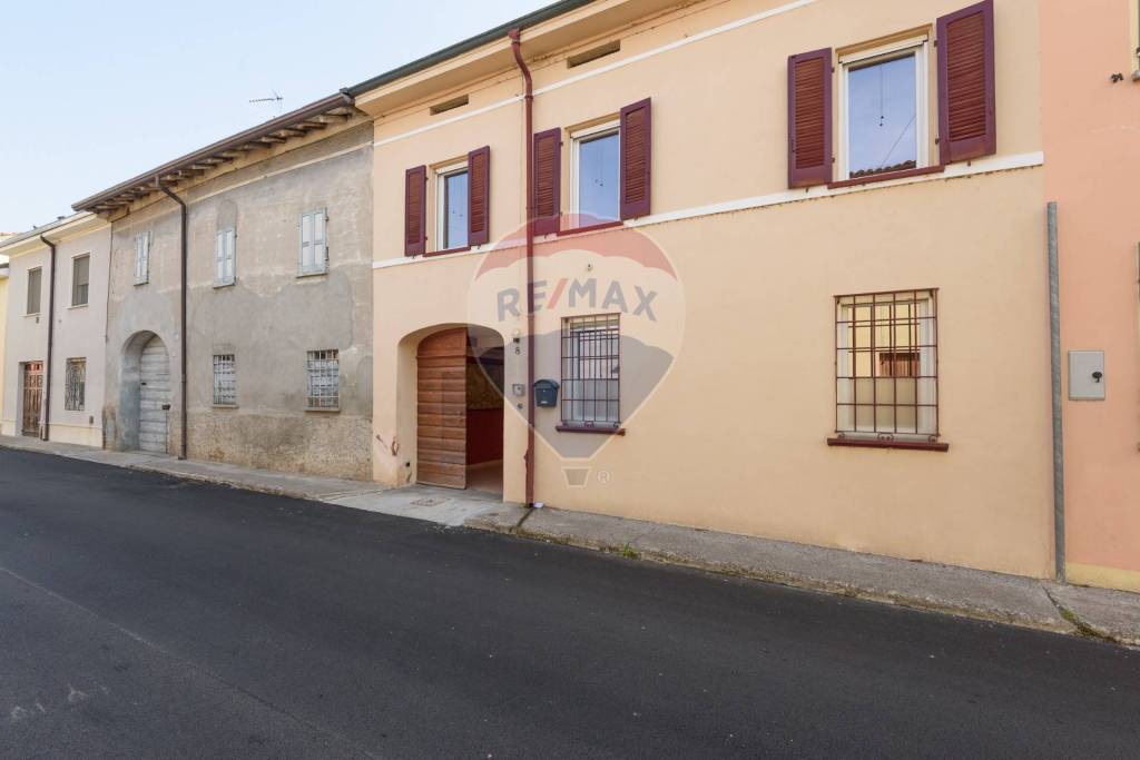 Casa Indipendente in vendita a Bozzolo via Ardigò, 8