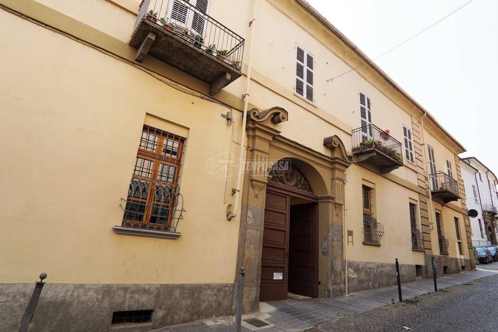 Appartamento in vendita ad Asti via Roero 35