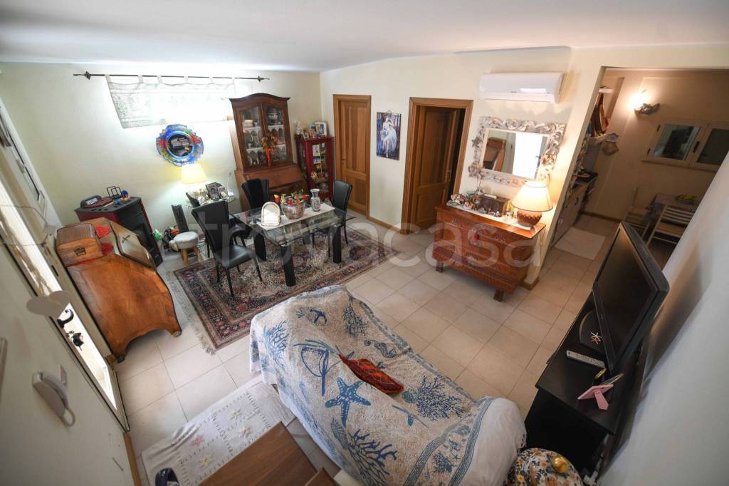 Villa in vendita a Cagliari via Ausonia