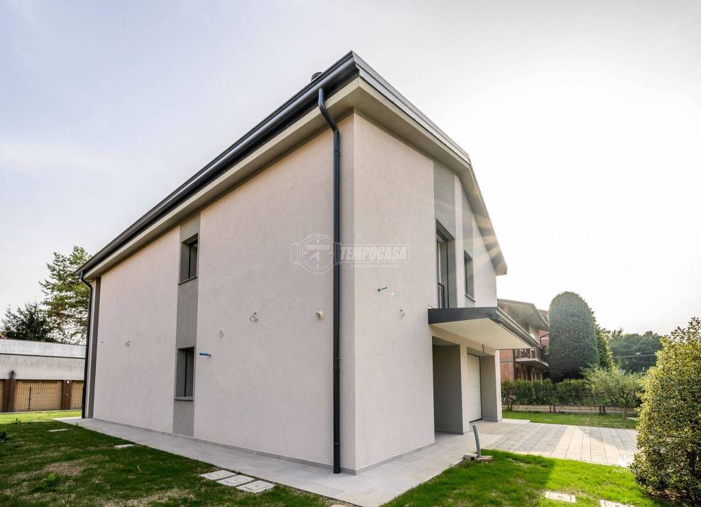 Casa Indipendente in vendita a Reggio nell'Emilia