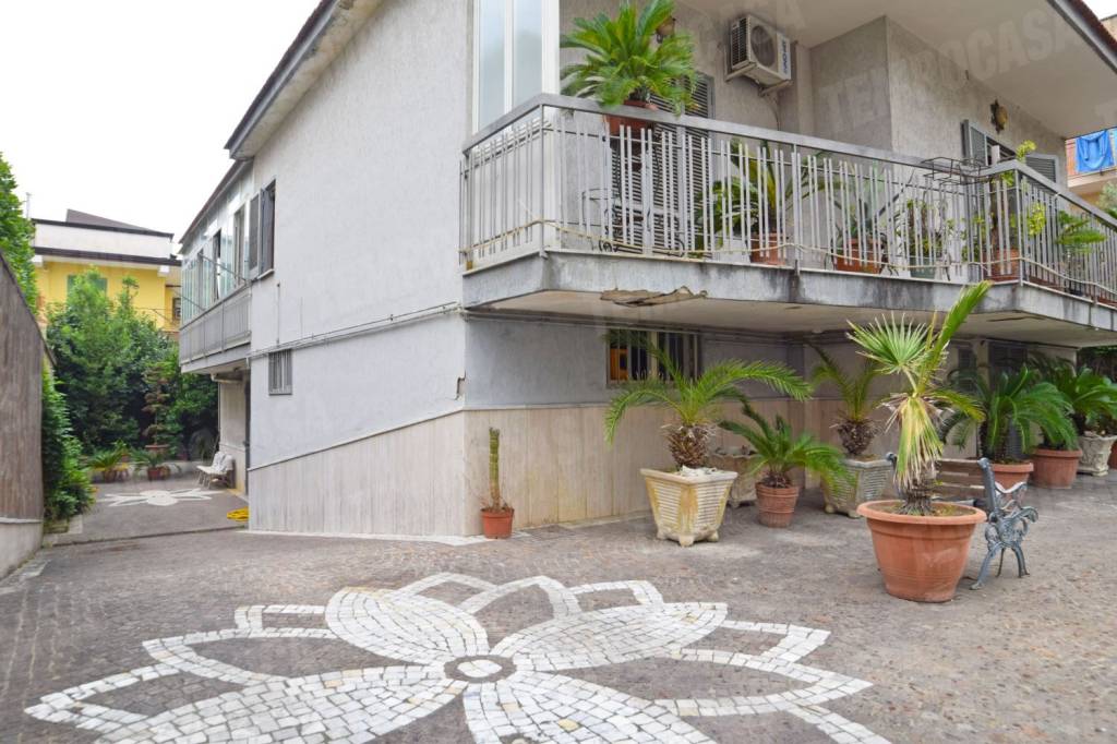 Villa Bifamiliare in vendita ad Arzano via Don Giovanni Minzoni 6