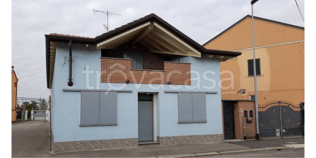 Villa Bifamiliare in vendita a Voghera via Ugo Bassi