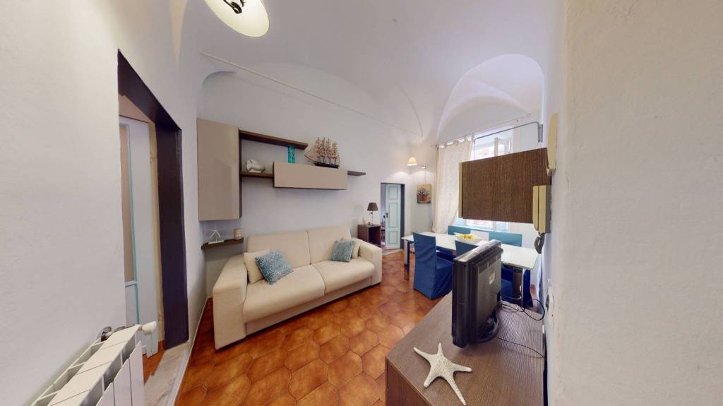 Appartamento in vendita a Finale Ligure vico Massaferro