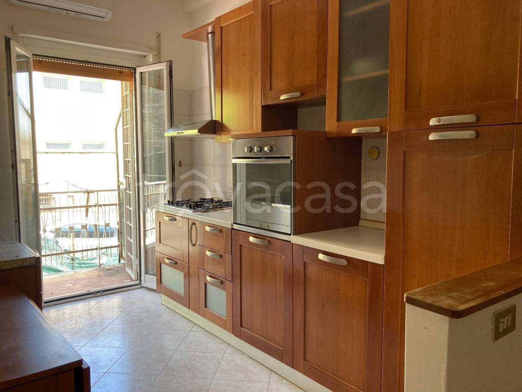Appartamento in vendita a Roma via Careggine, 55